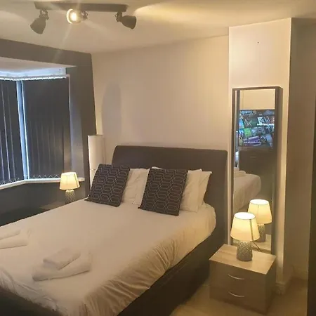 Tatil Evi Stunning 5 Bed 3 Bathroom In Headingley Leeds (West Yorkshire)